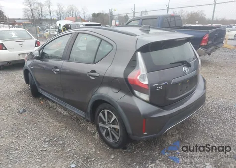 2018 Toyota Prius C Two из США, поврежденный, VIN JTDKDTB30J1600616